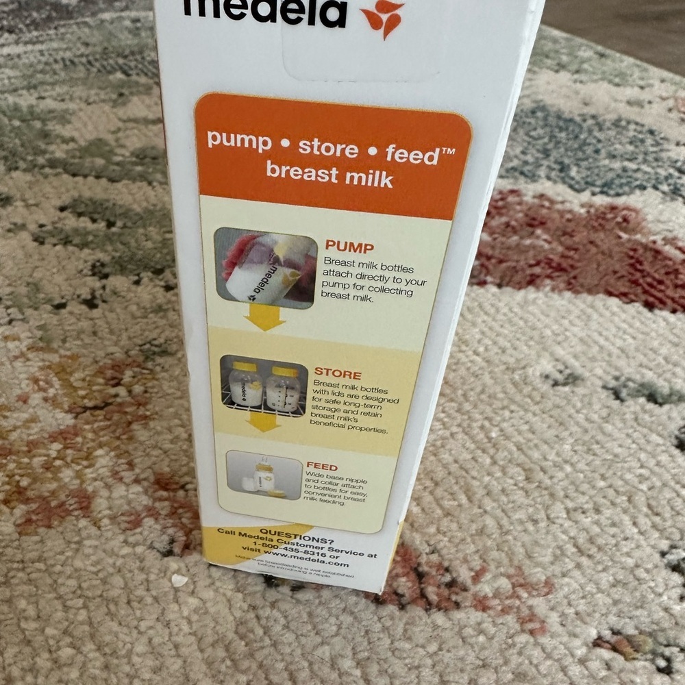 New Medela Breastmilk Bottle Set - 8 oz - 3 ct - Picture 4 of 8